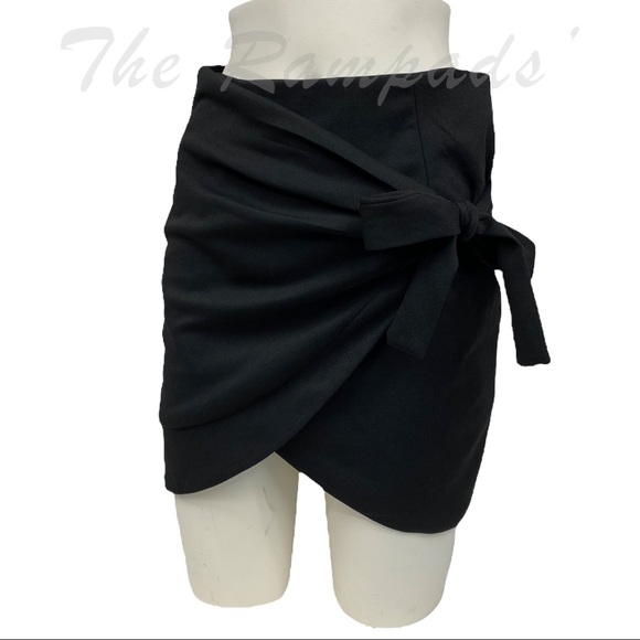 NWT Vera & Lucy Nasty Gal Wrap Mini Skirt Size M - Picture 2 of 9